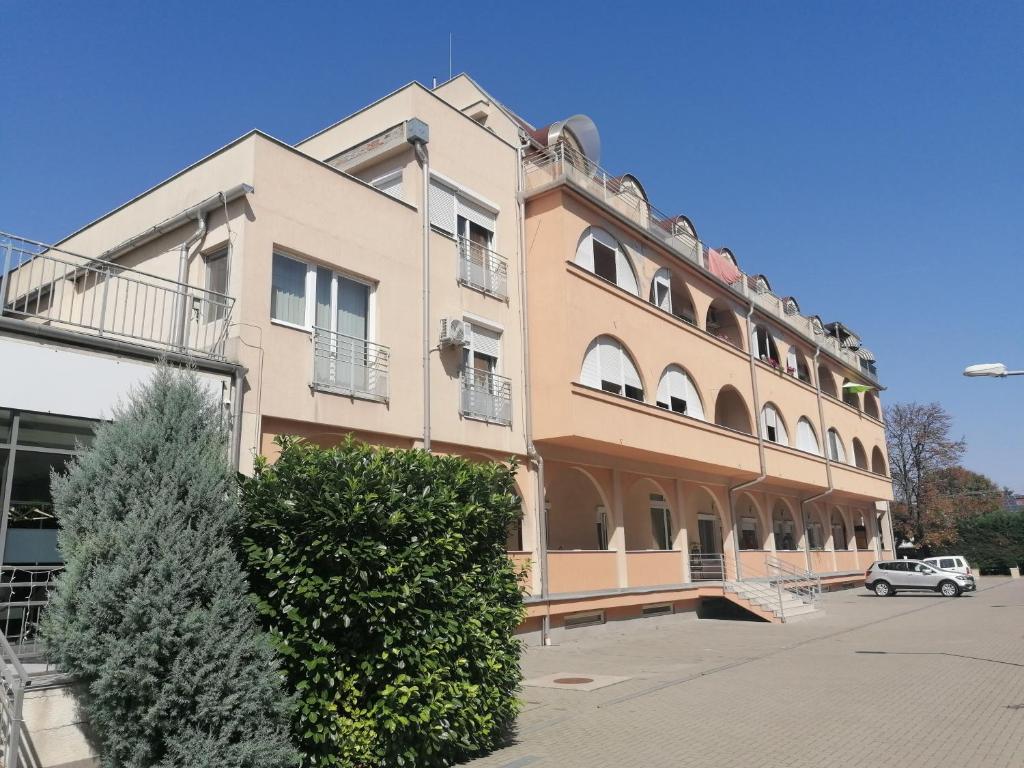 Gesztenyeliget Apartmanház - Housity