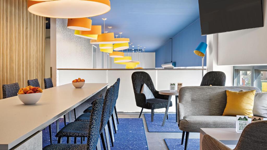 Posezení v ubytování Hey Lou Hotel Nördlingen