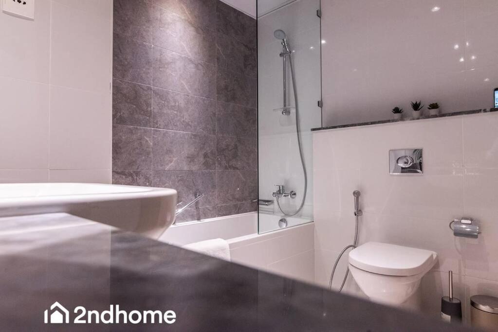 Koupelna v ubytování 2ndHome - Amna Tower, Al Habtoor City