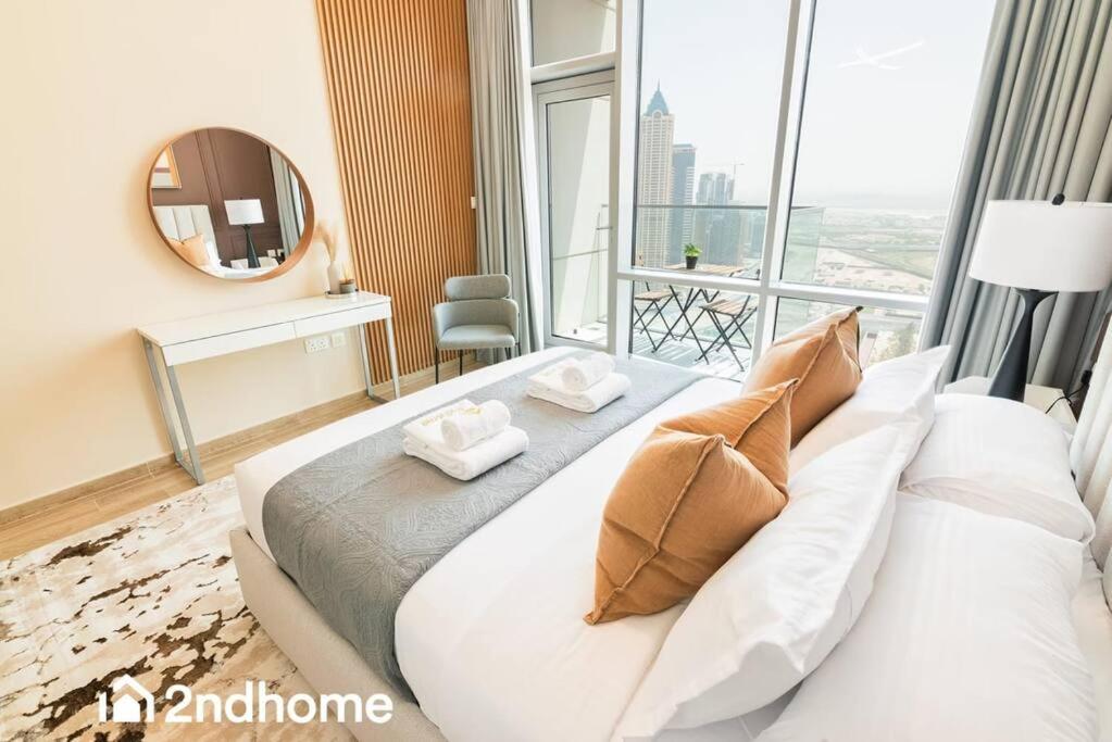 Postel nebo postele na pokoji v ubytování 2ndHome - Amna Tower, Al Habtoor City