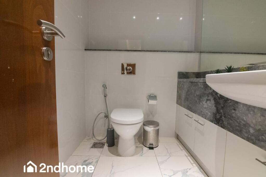 Koupelna v ubytování 2ndHome - Amna Tower, Al Habtoor City