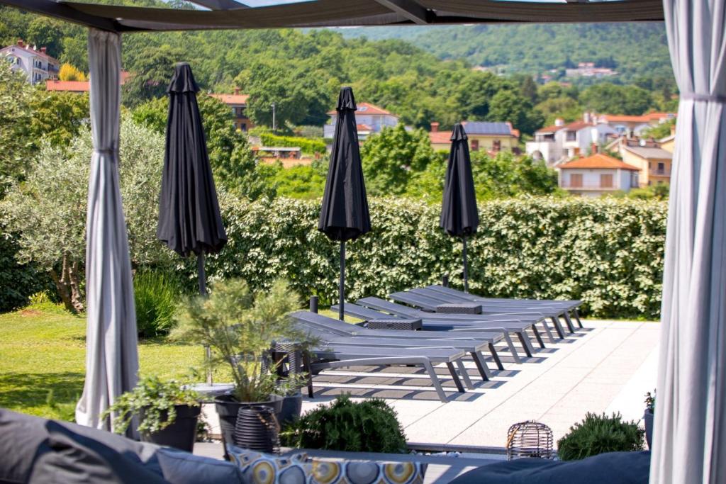 Zahrada ubytování Luxury Villa Sušanj