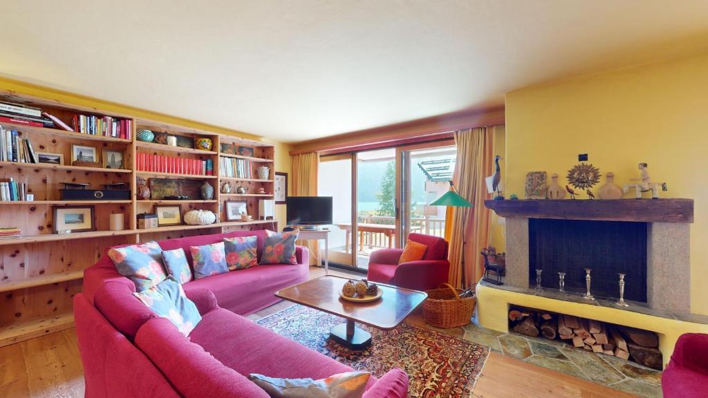 Χώρος καθιστικού στο Champagna 5