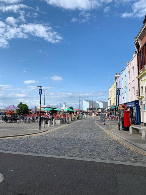 Fotografie z fotogalerie ubytování Victorian sea front apartment v destinaci Margate