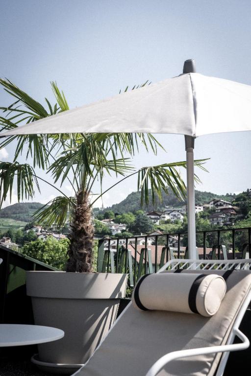 Nespecifikovaný výhled na hory nebo výhled na hory při pohledu z hotelu