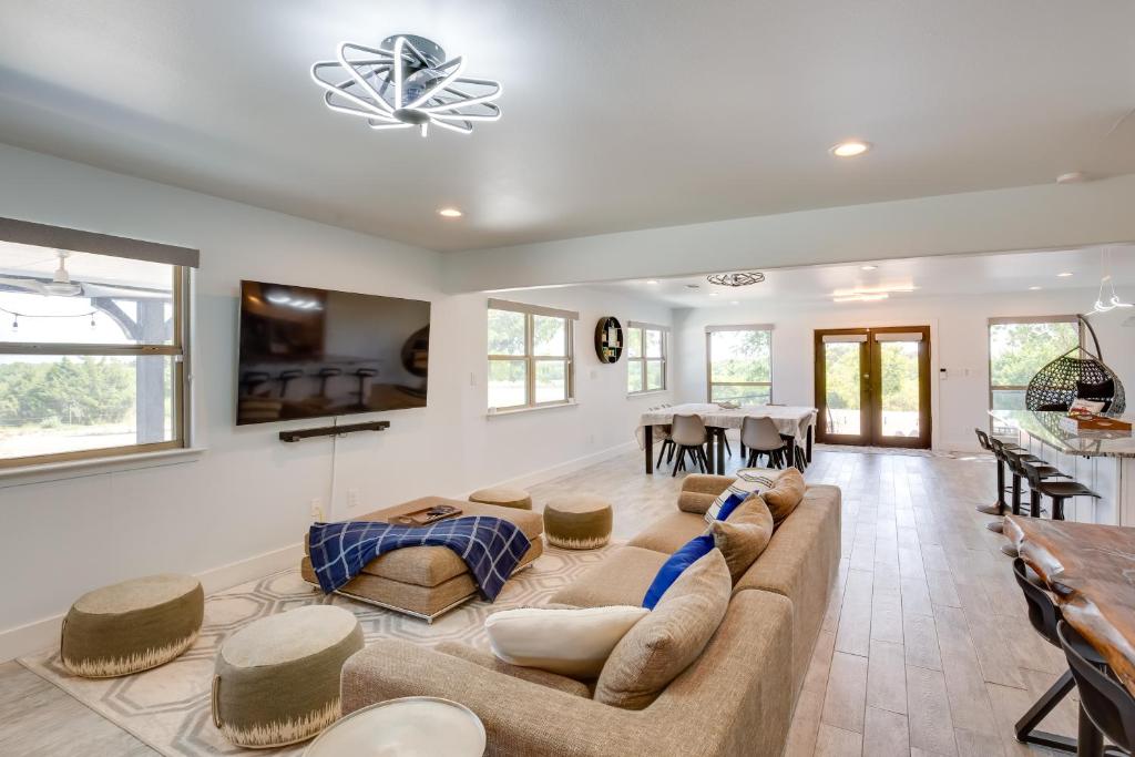 McKinney Ranch Home with Patios and Lake View!, McKinney (updated