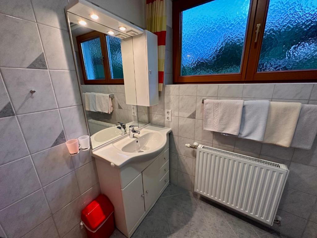 Koupelna v ubytování Haus Saxer