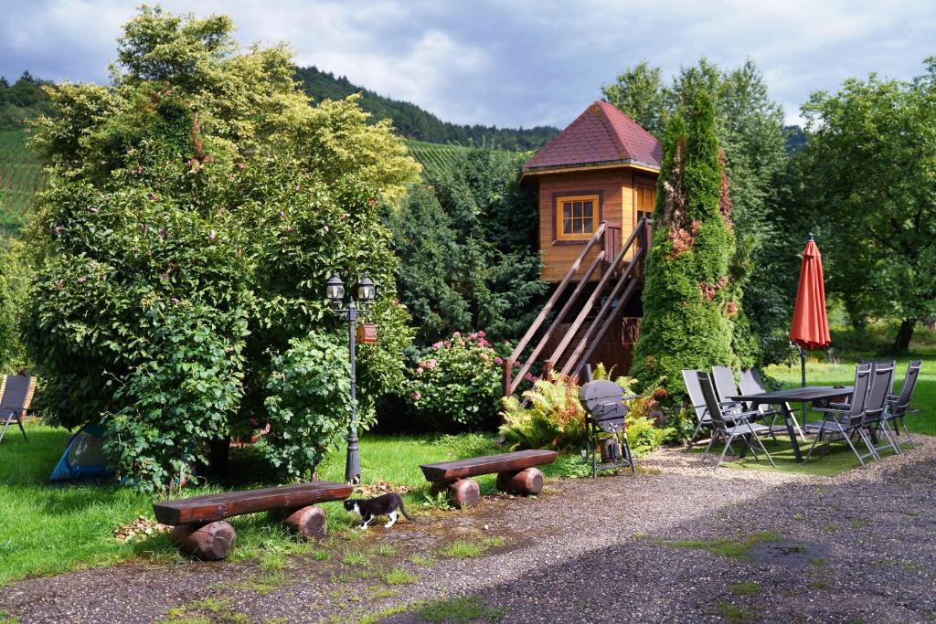 Aed väljaspool majutusasutust Hotel Faxe Schwarzwälder Hof
