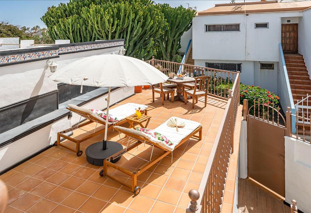 Balkón nebo terasa v ubytování Villa Corralejo Bay Beachfront Corralejo By Holidays Home
