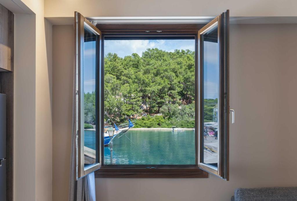 Bazén v ubytování Casa Mare e Olio by All About Paxos nebo v jeho okolí