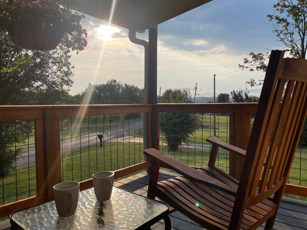 Charming Family Lakeview Cottage 3 min to lake (USA Dandridge)