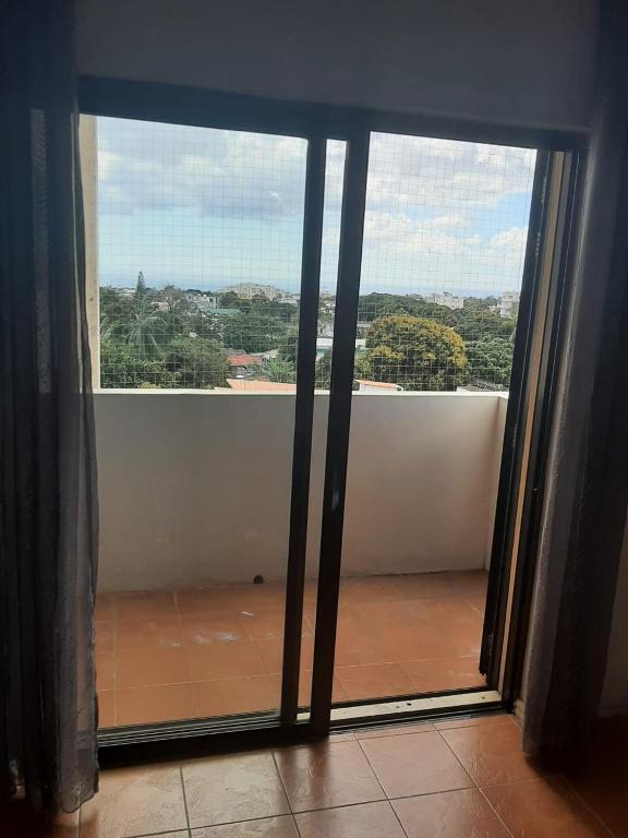 Appartement Cosy - Two-Bedroom Apartment