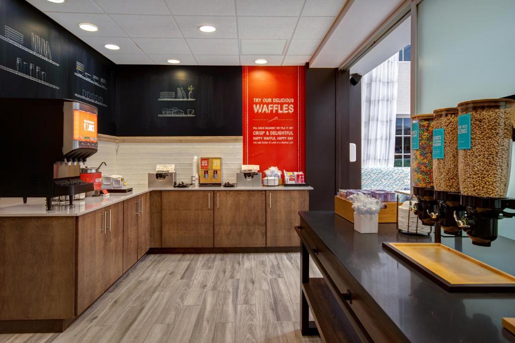 Kuchyň nebo kuchyňský kout v ubytování Hampton Inn & Suites Yonkers