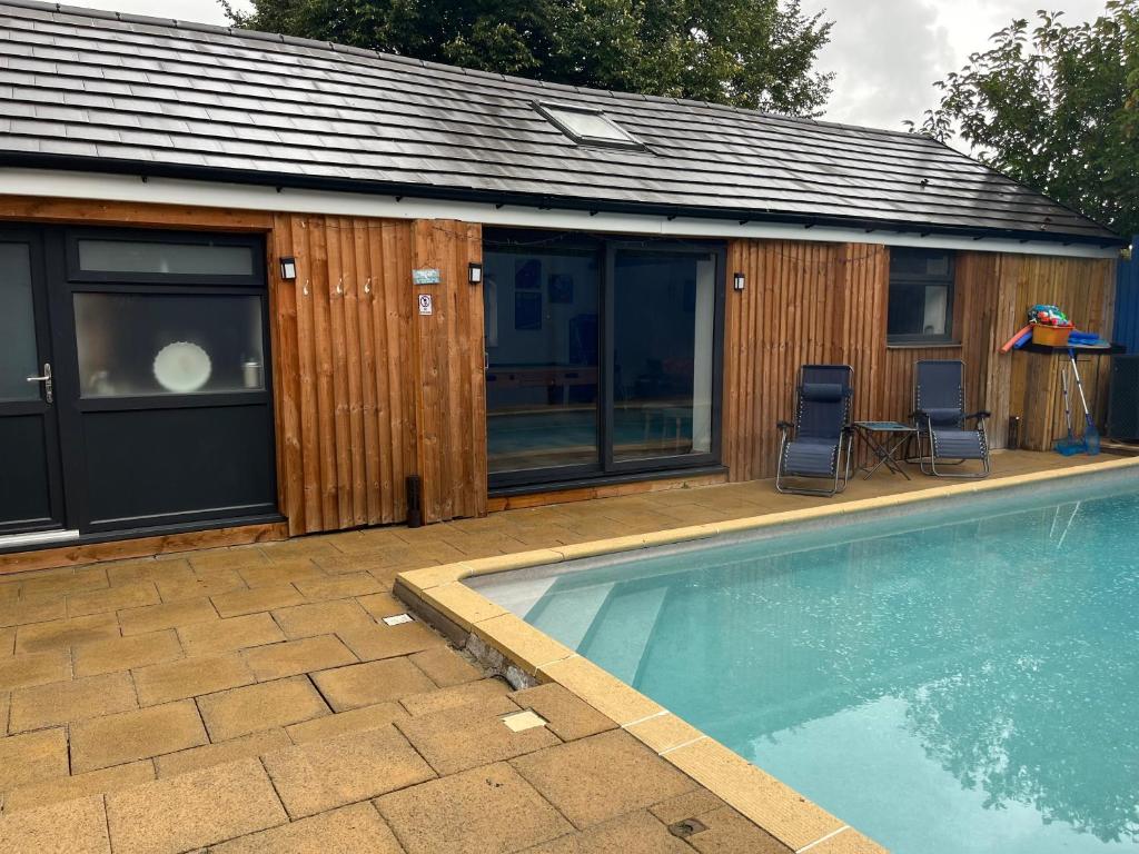 The Dog House, Birkenhead (updated prices 2024)