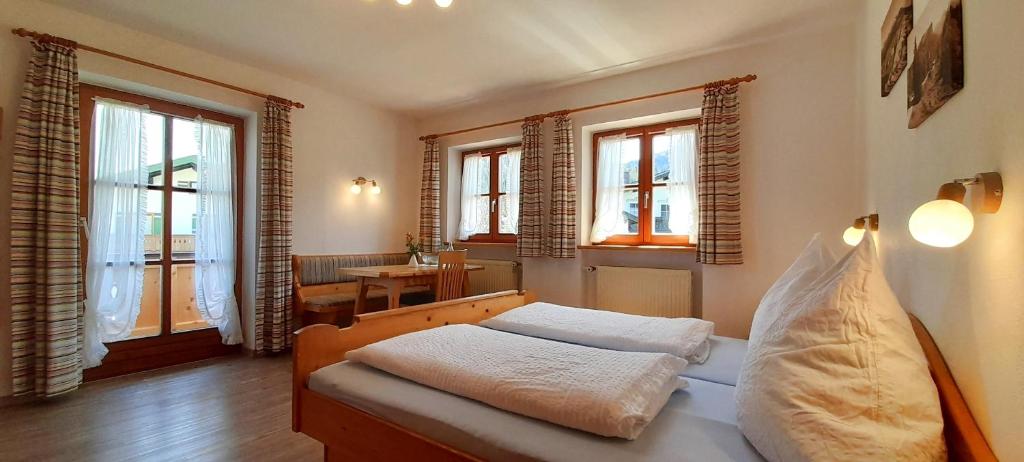 Postel nebo postele na pokoji v ubytování Knapphof