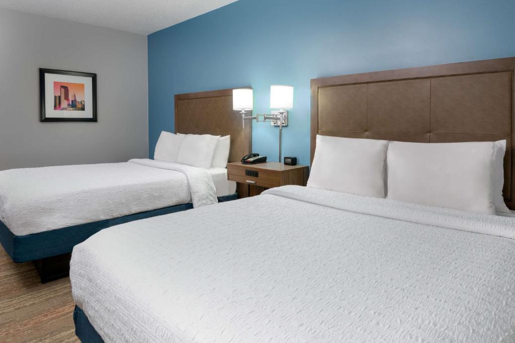 Hampton Inn Charlotte Uptown - 