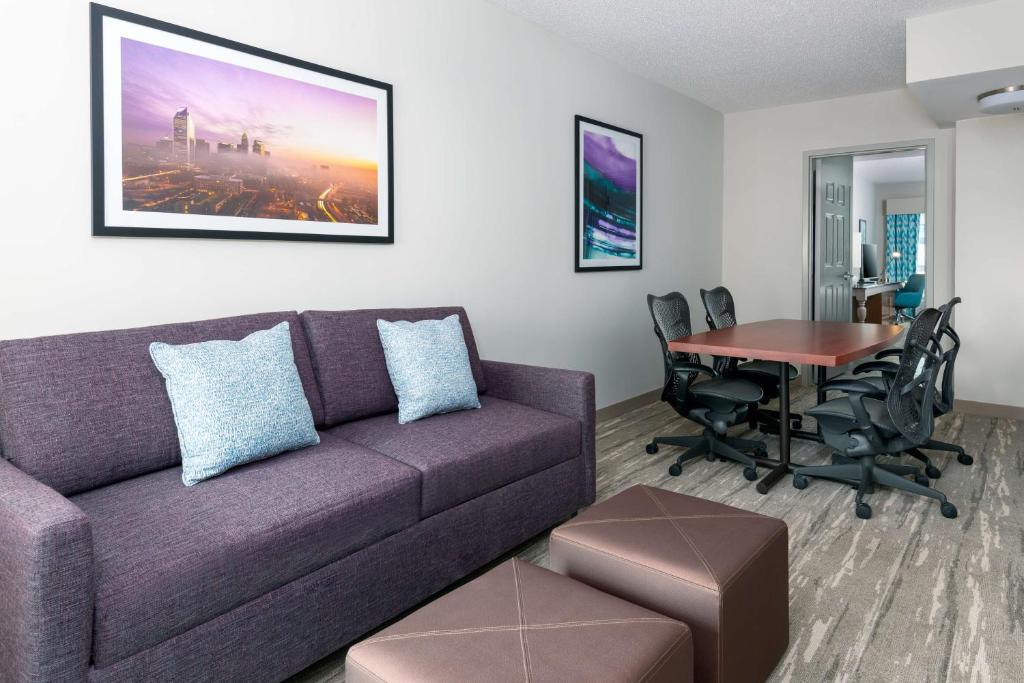 Hilton Garden Inn Charlotte Uptown photo