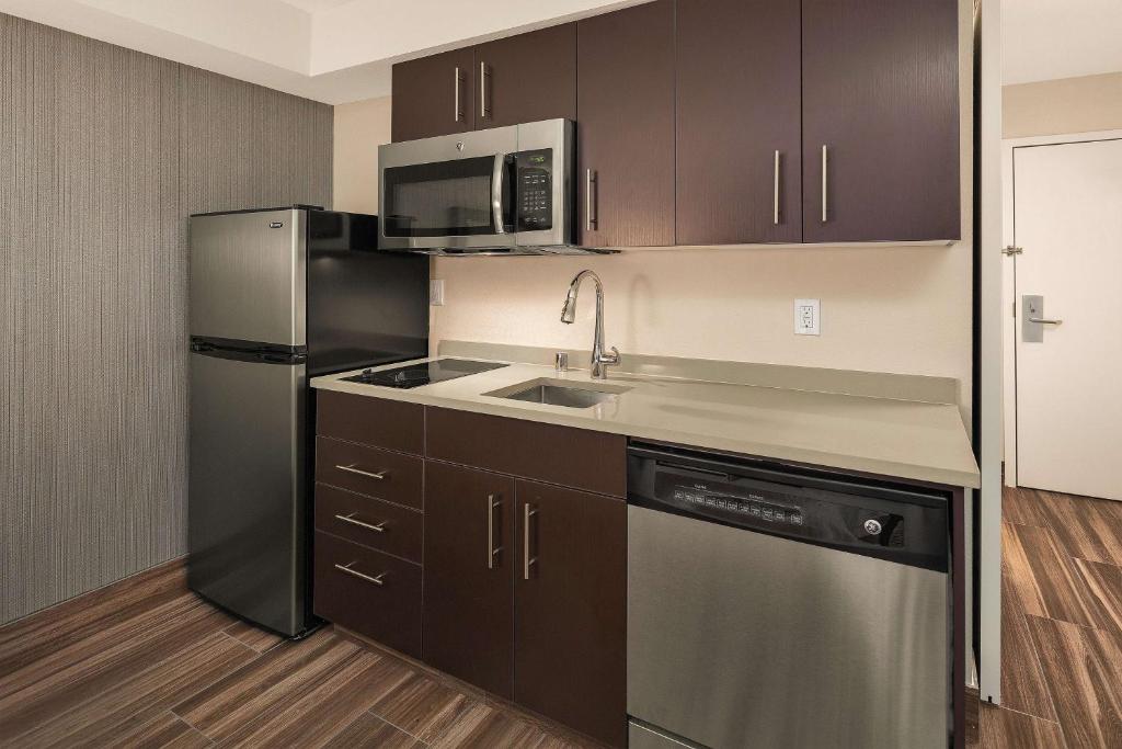 Hampton Inn & Suites Seattle North/Lynnwood - King Studio Suite - Non-fumeur