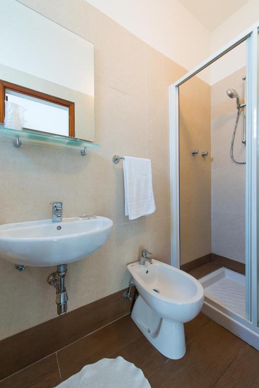 Koupelna v ubytování Hotel Sirena