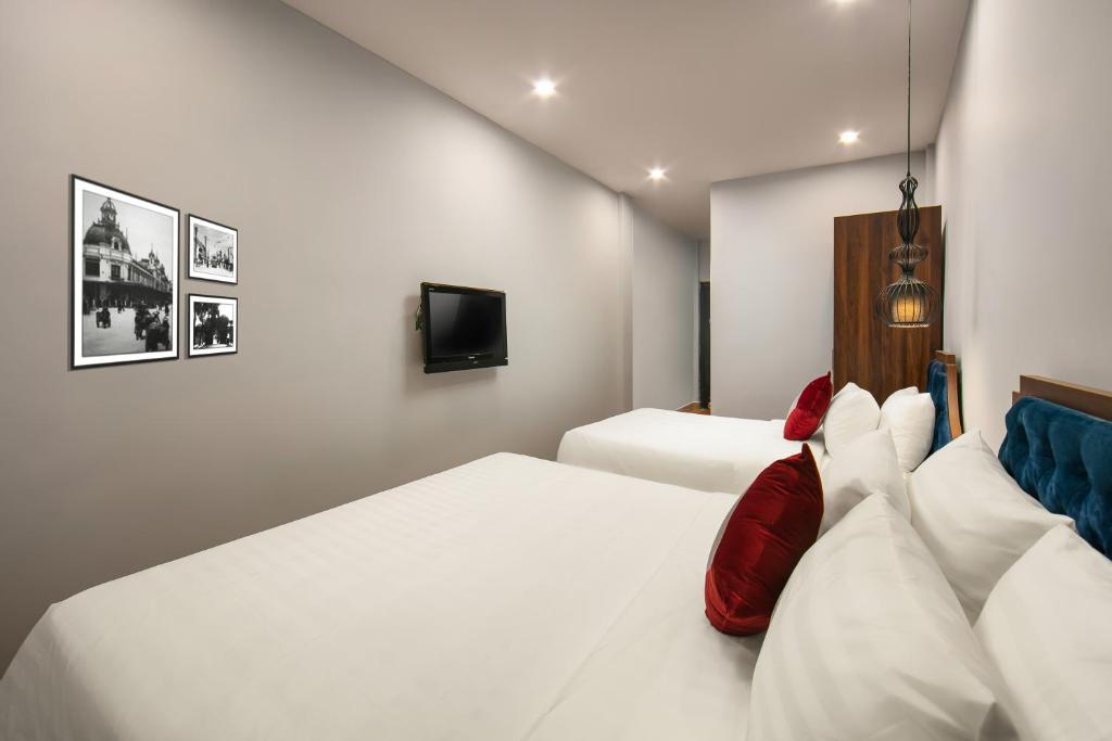 Sonata Premier Hotel & Spa - Executive Triple Room