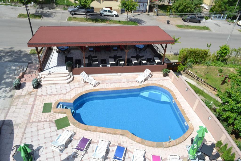Bazén v ubytování Guesthouse Vila DND nebo v jeho okolí