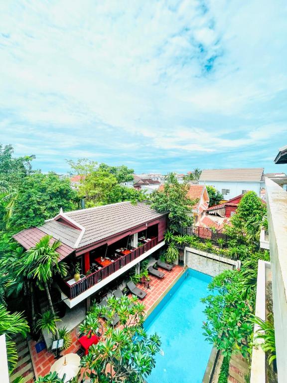 Bazén v ubytování Indra Angkor Residence nebo v jeho okolí