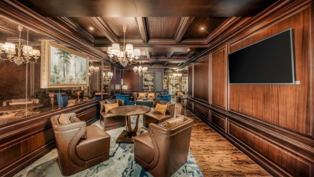 TV a/nebo společenská místnost v ubytování Pan Pacific Serviced Suites Nairobi