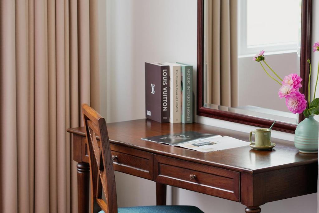Executive Room with City View - Free One Time Happy Hour