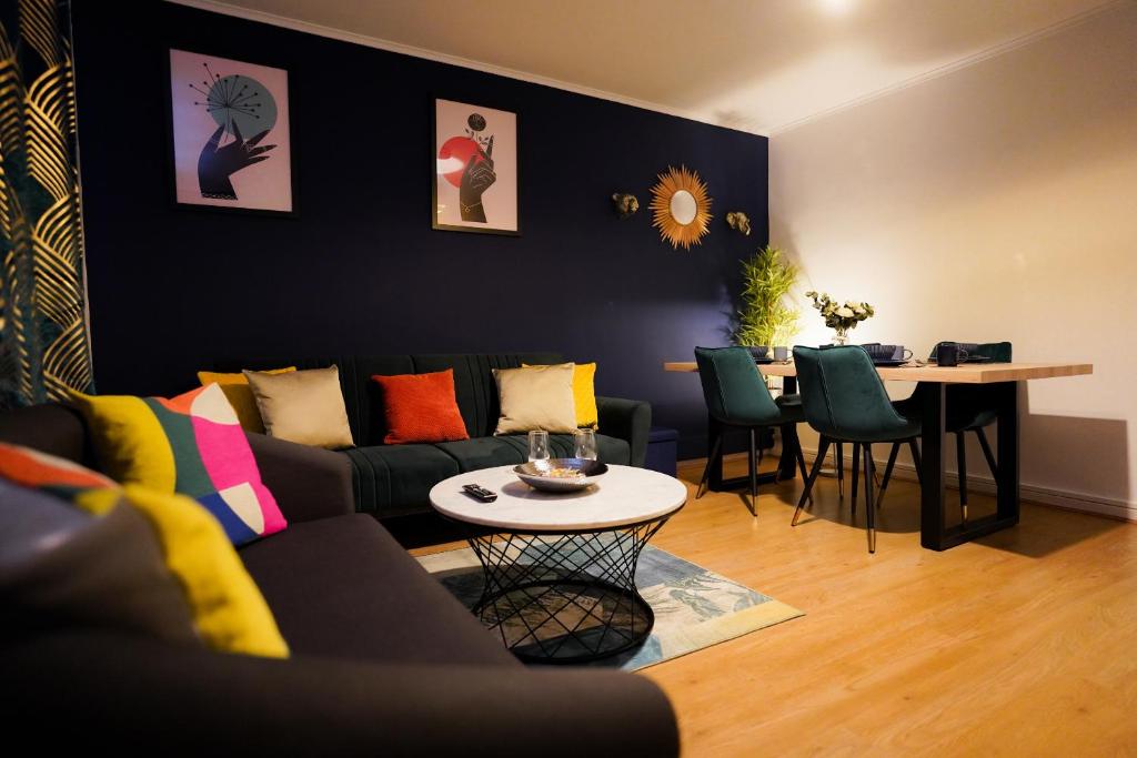 Fotografie z fotogalerie ubytování Spacious Apartment, Sleeps 5, Free Parking, Enfield North London v Londýně