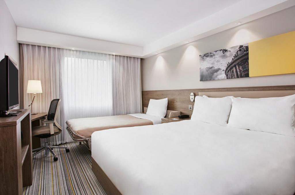 Hampton by Hilton Oxford - Resim 5