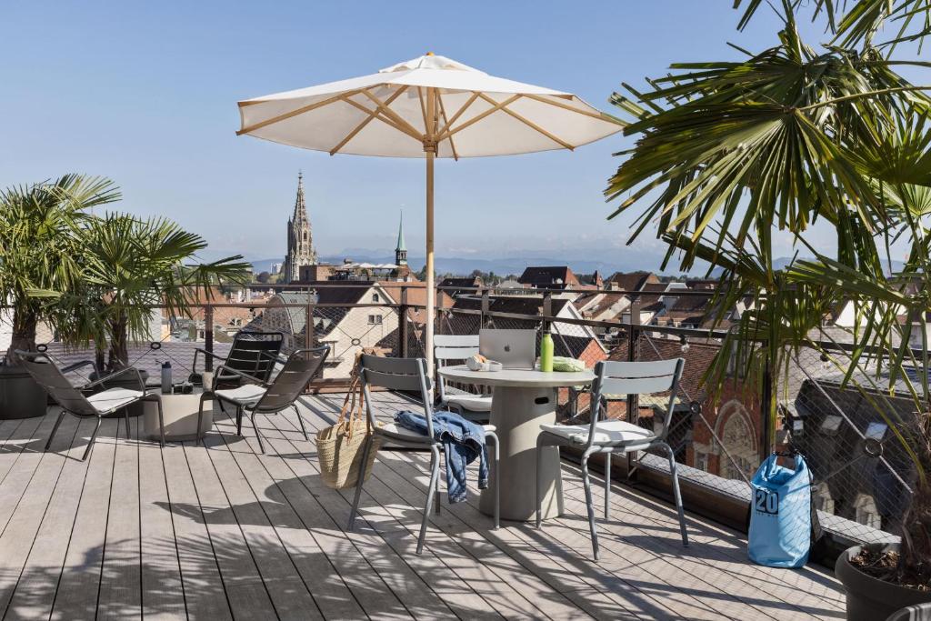 Balcone o terrazza di Stay KooooK Bern City - Online Check In