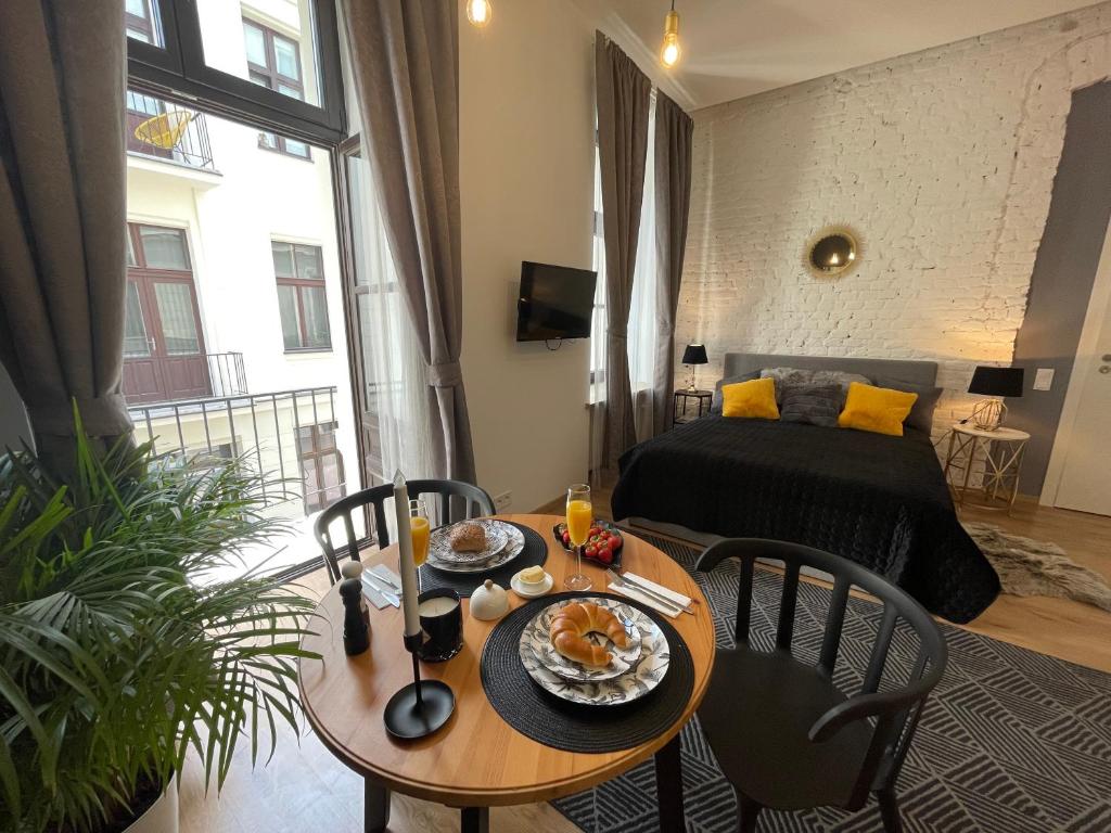 Jedlo v apartmáne alebo blízkom okolí