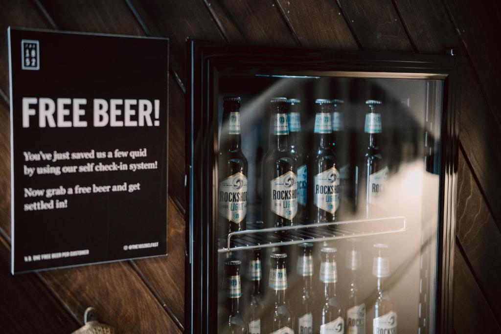 The 1852 Hotel - Self Check-in - Resim 39