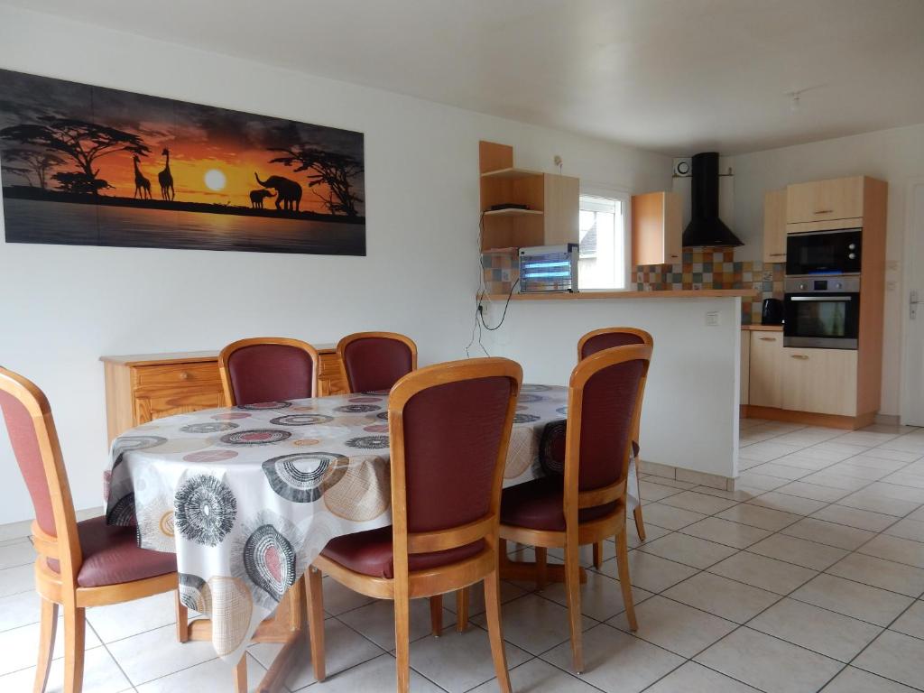 Maison 3 chambres 120m2 3km ploermel - Casa De Tres Dormitorios