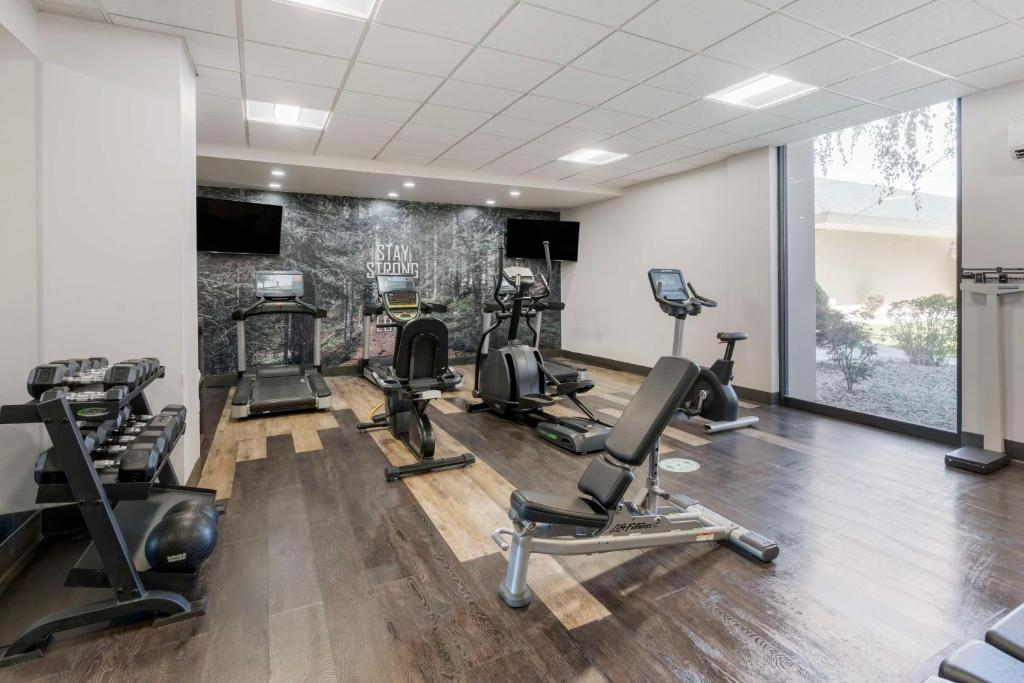 Fitness centrum a/nebo fitness zařízení v ubytování Best Western Plus Sparks-Reno Hotel