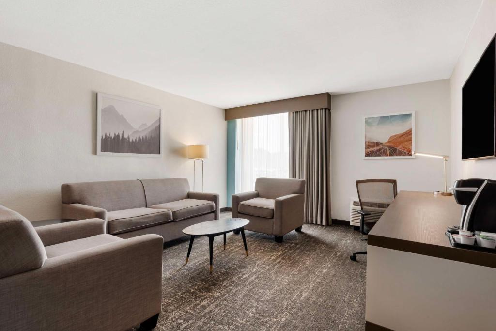 Posezení v ubytování Best Western Plus Sparks-Reno Hotel