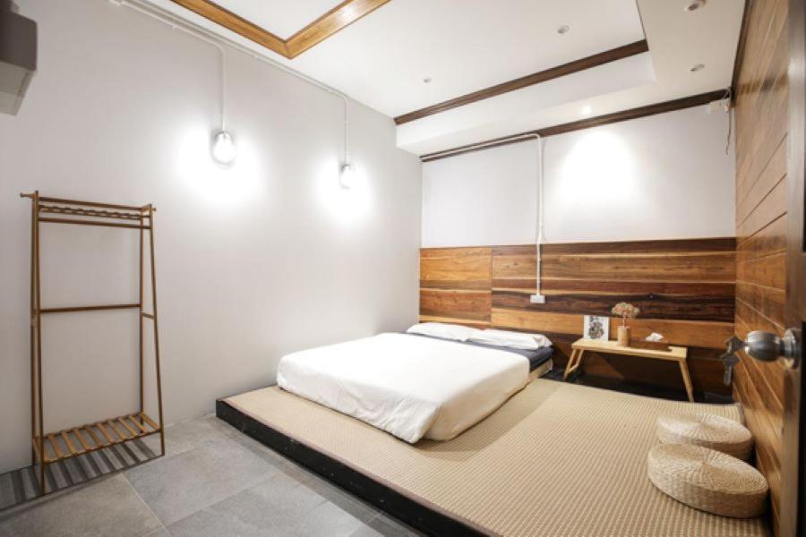 Arbor's house - Double Room With No Windows And Shared Bathroom