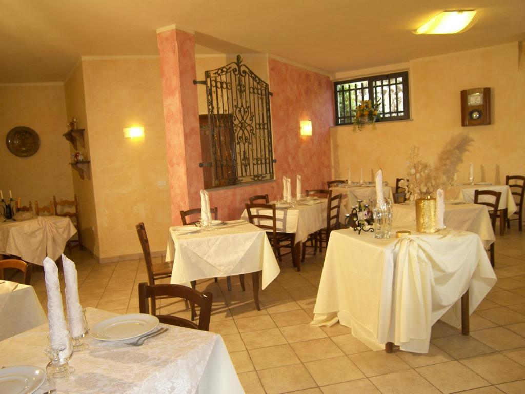 Restaurace v ubytování Albergo Elisa