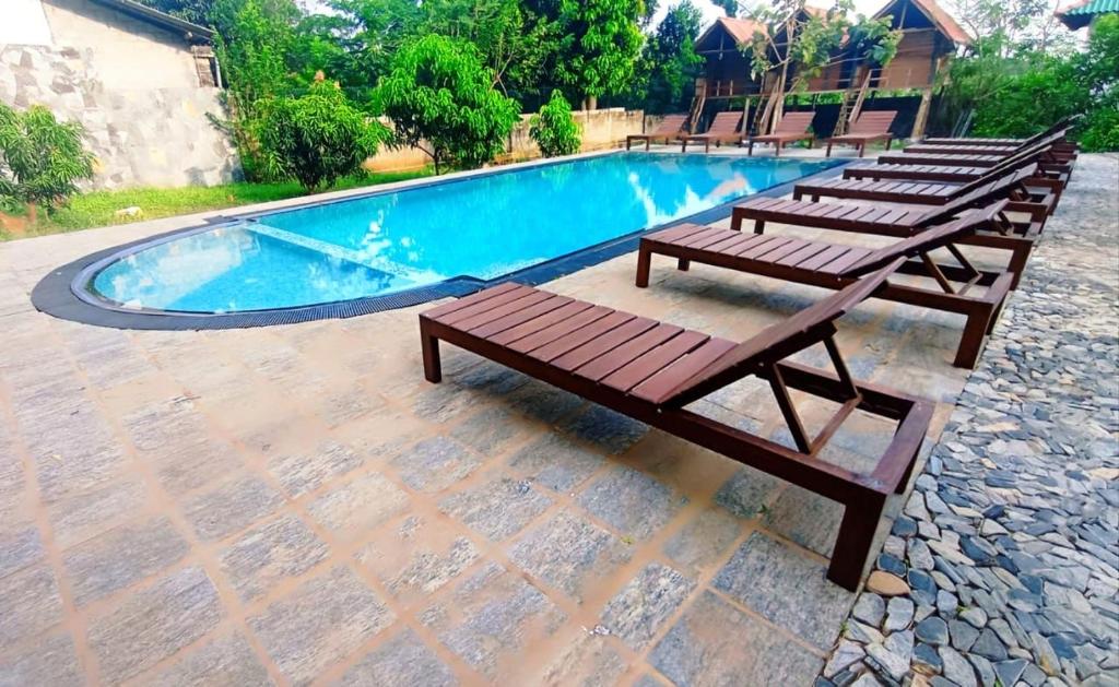 Swimmingpoolen hos eller tæt på Sunrise Udawalawe Resort