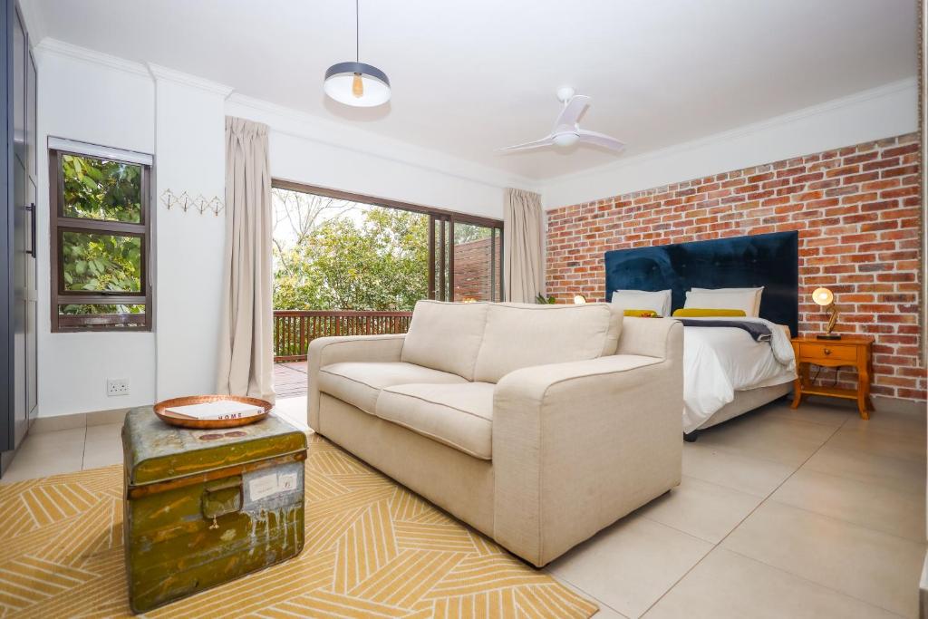 The Blue Door B&B, East London Updated 2024 Prices