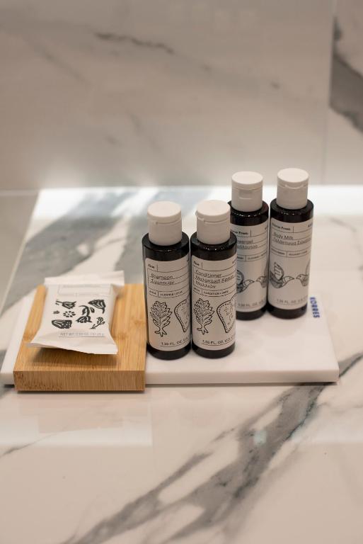 Jensen Luxury Suites - 17