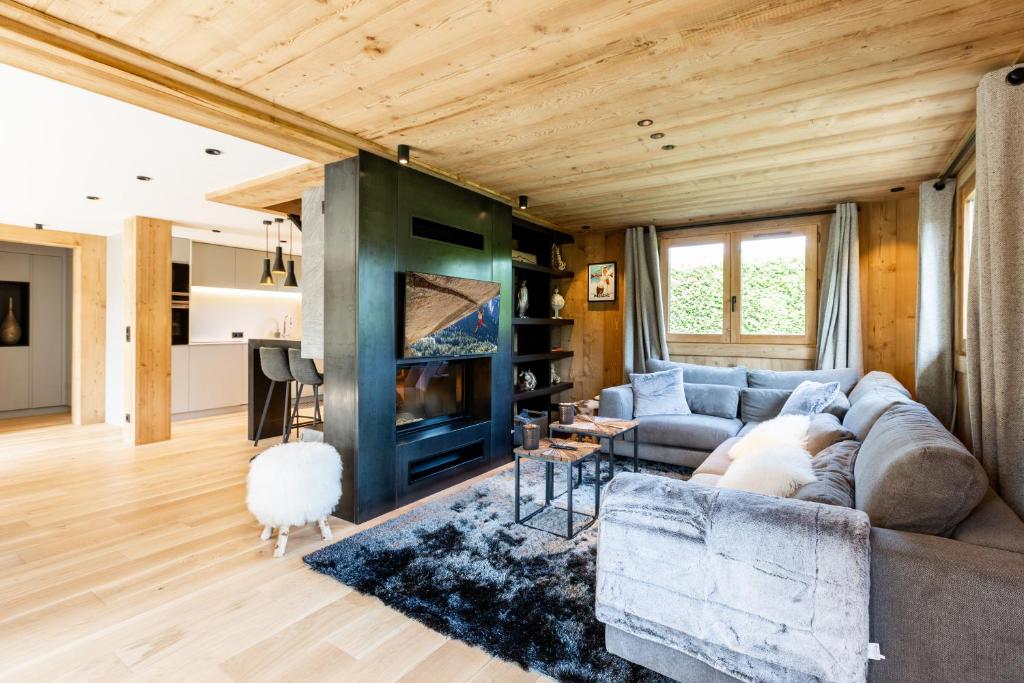TV a/nebo společenská místnost v ubytování Megève - Chalet Miage