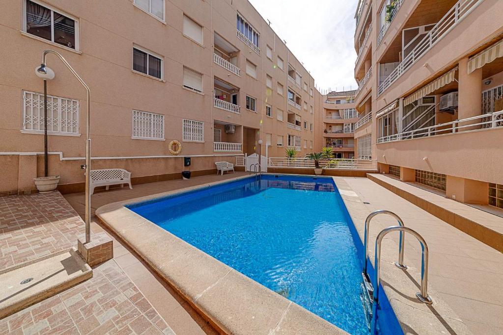 Cozy appartment with pool at Iryna & Wojtek near beach, shops and restaurants