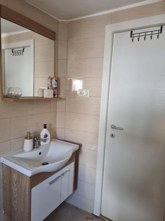 Tata Apartament - Imazhi 8