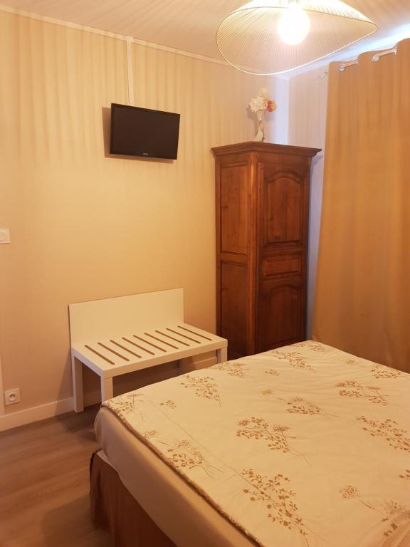 Chez Zabou - Double Room With Private Bathroom