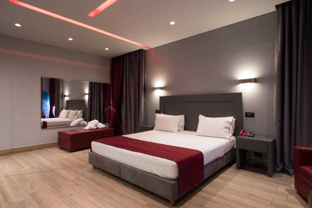 Pines Hotel - Resim 21