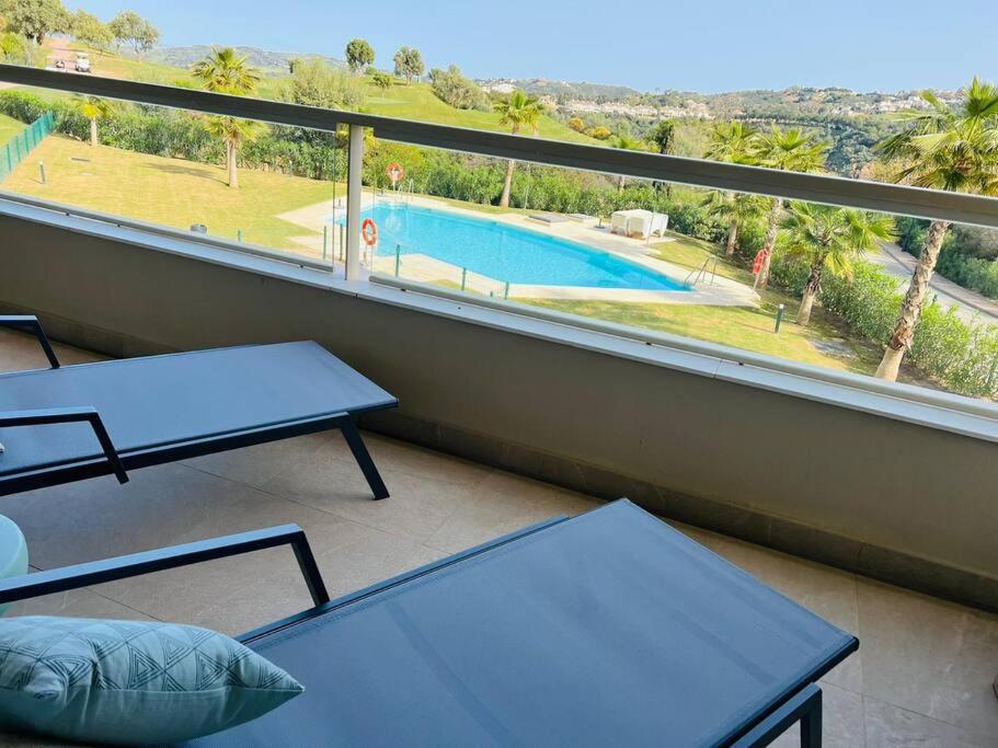 Fotografie z fotogalerie ubytování Stylish 2 bedroom apartment in La Cala Golf v destinaci Mijas