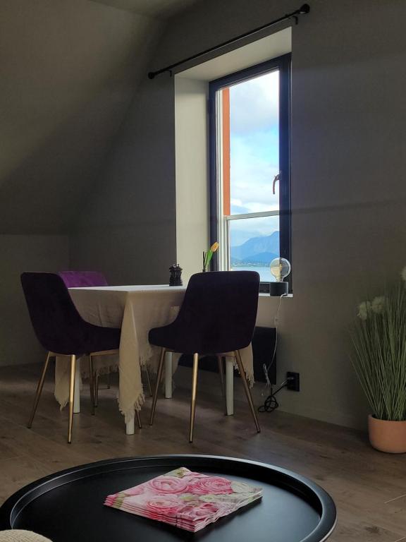 Single Elegant Room i sentrum- Sea View, Ålesund – Updated 2024 Prices