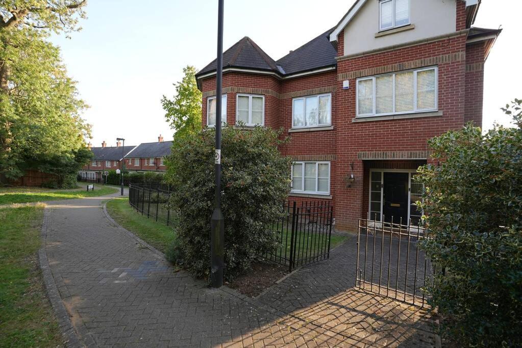 Luxury 4 bedroom House Stanmore, Stanmore (updated prices 2024)