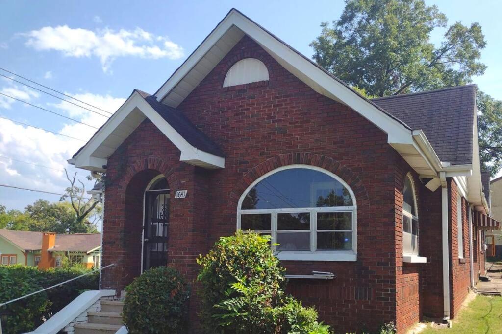 The Corner Cottage, Birmingham (updated prices 2024)